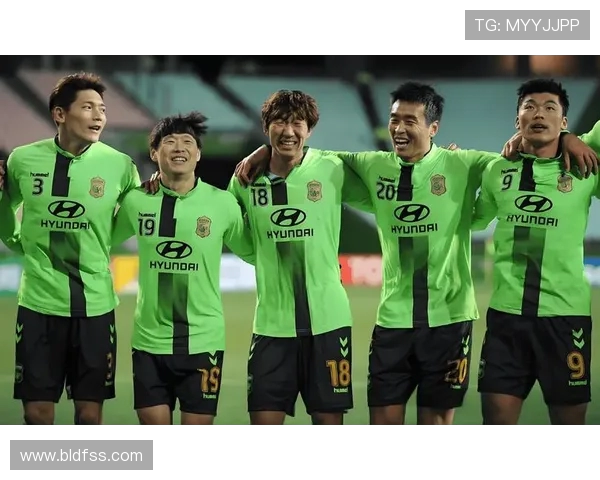 全北现代与山现代激战正酣谁能在这场对决中笑到最后